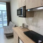 Family біля вокзалу недалеко від центру городоцька 151