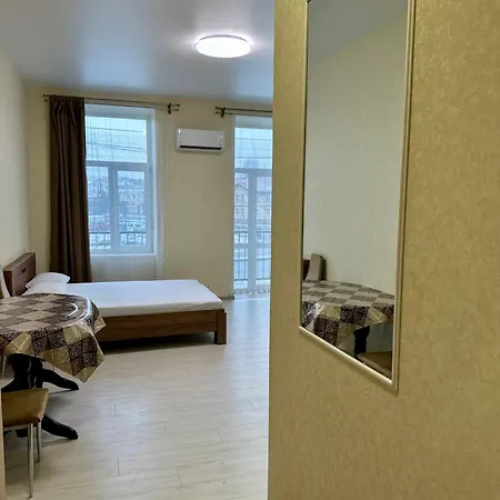 Apartment Family біля вокзалу недалеко від центру городоцька 151 *