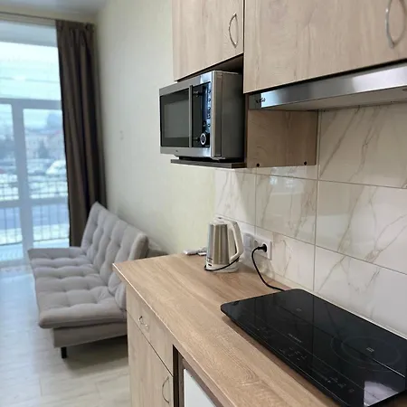 Family біля вокзалу недалеко від центру городоцька 151